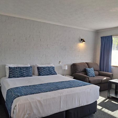 دوبو Blue Diamond Motor Inn المظهر الخارجي الصورة