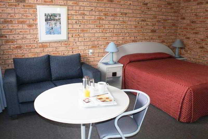 دوبو Blue Diamond Motor Inn الغرفة الصورة